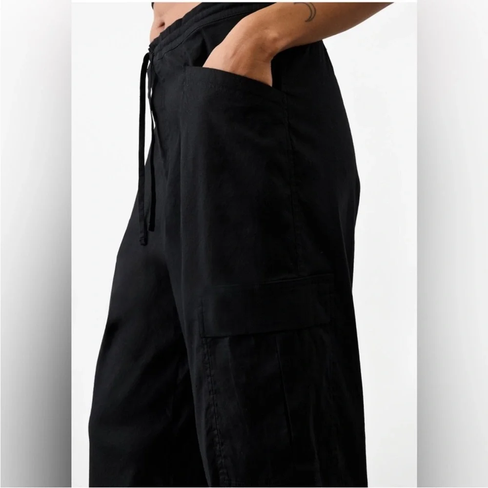 NWT Athleta Paradise Straight Leg Cargo Pant Black Size S - Picture 3 of 9